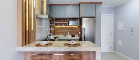 Basic Apartment | Private kitchen | Cookware/dishes/utensils