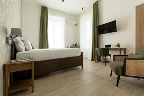 Iron/ironing board, WiFi, bed sheets - Cozy urban retreat 3' from Metro Amedeo - Riviera Collection (Napoli)