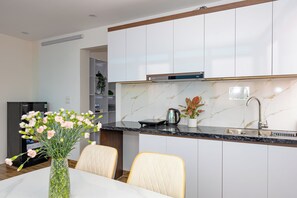 Family Apartment | In-room dining - Hera West Lake Apartment (Hanoi)