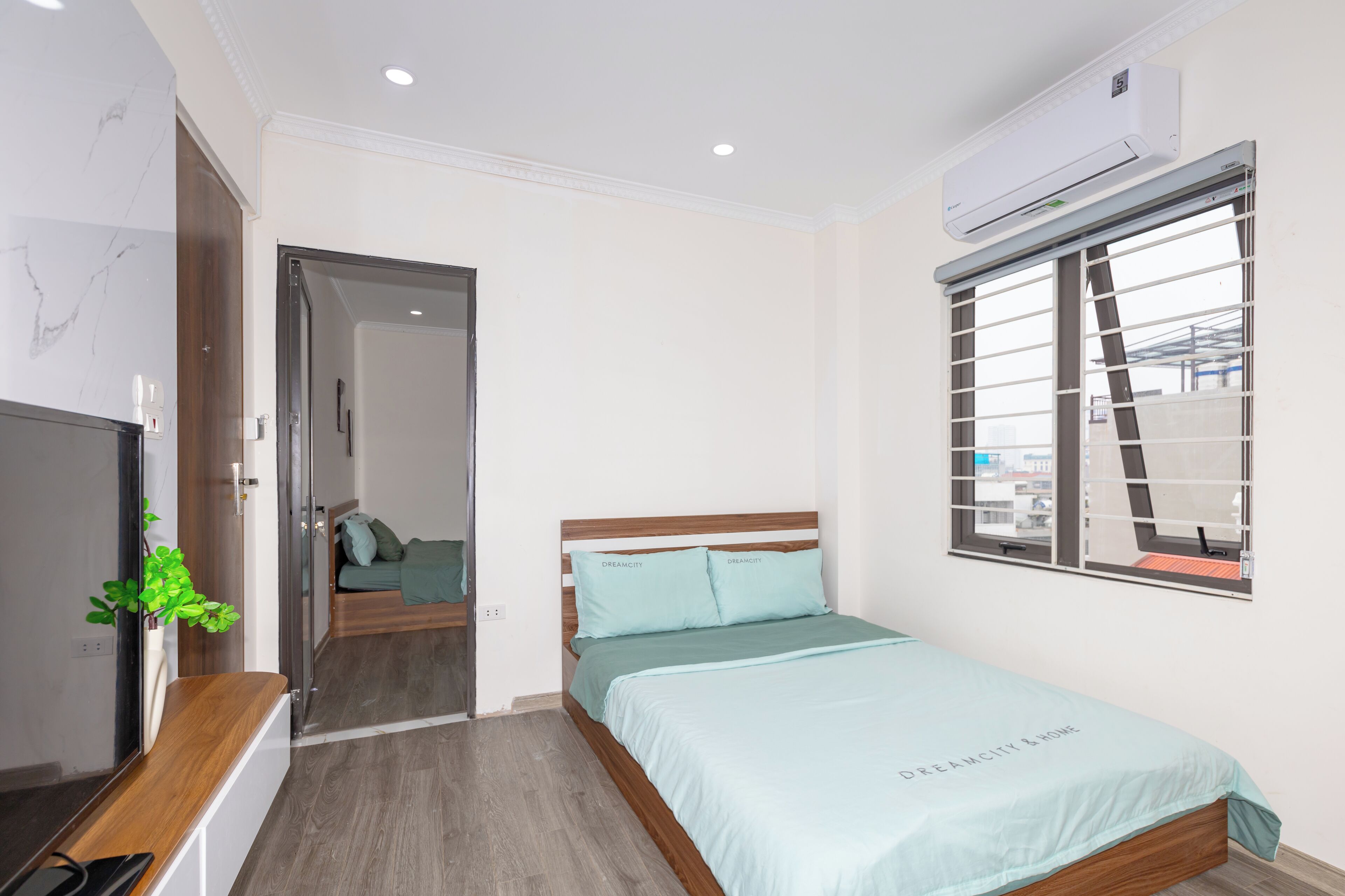 家庭公寓 | 手提電腦工作空間、遮光窗簾/窗簾、隔音、熨斗/熨衫板