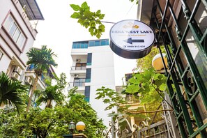 Façana frontal de l'allotjament