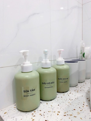 Bathroom - Hera West Lake Apartment (Hanoi)