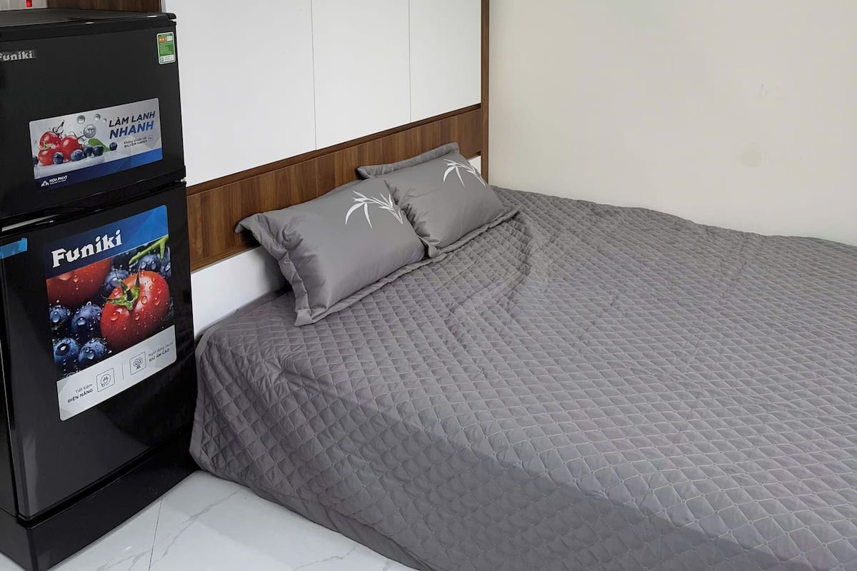 Standard Room | Laptop workspace, soundproofing, iron/ironing board, free WiFi