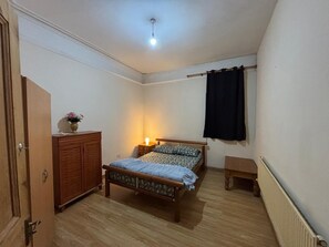 3 bedrooms, iron/ironing board, WiFi