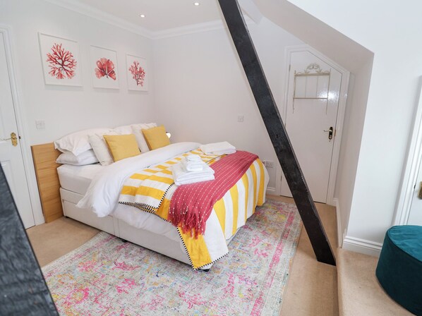 2 habitaciones, decoración personalizada y muebles diferentes
