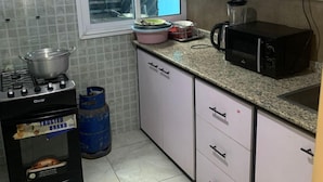 Gambar tidak terklasifikasi, 2 dari 10, tombol