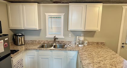 Charming new tiny house-Friendship IN