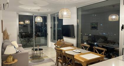 Ocean view and Cerros! 2 bathrooms, double and new apt! (Suitable for pets)