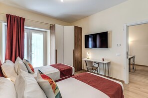 2 bedrooms, desk, iron/ironing board, free WiFi