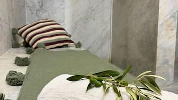 Sauna, steam room, massages