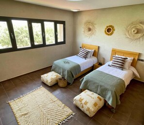 Deluxe Double or Twin Room, Mountain View | In-room safe, blackout curtains, free WiFi