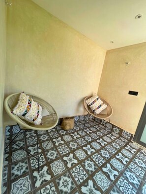 Sauna, steam room, massages