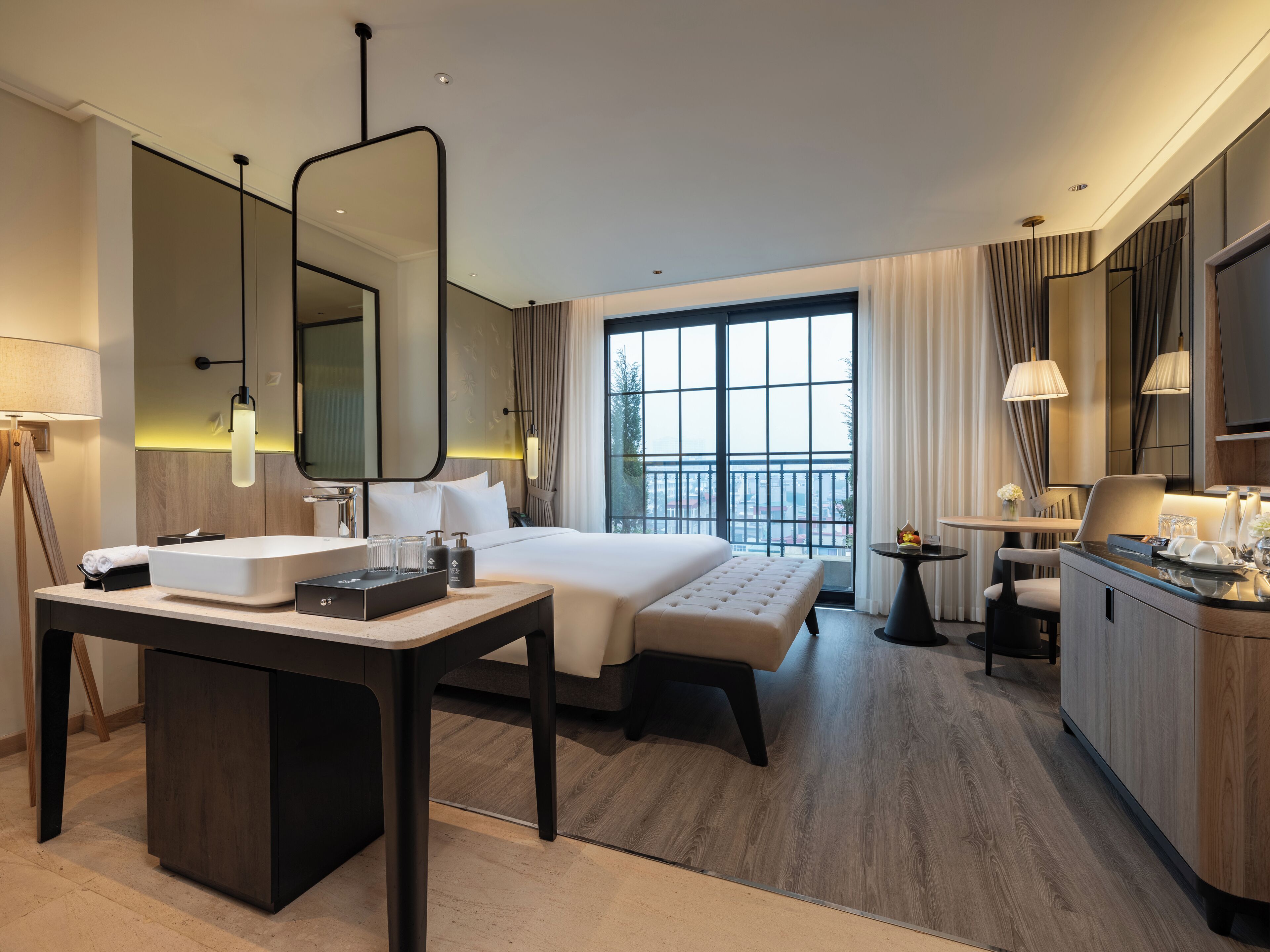 Heritage Suite Balcony City View