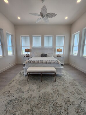 4 Schlafzimmer, Bügeleisen/Bügelbrett, WLAN, Bettwäsche