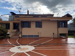 Exterior - B&B La Rosa: unique apartment 9 beds (Salerno)