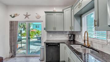 House, Multiple Beds (Indian Rocks Retreat) | Private kitchen