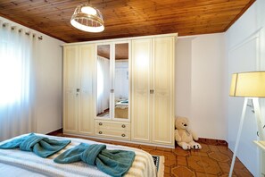 2 dormitorios, tabla de planchar con plancha, wifi gratis y ropa de cama