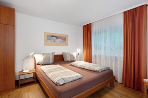 1 bedroom, iron/ironing board, WiFi, bed sheets - Apartment 'Heimweg' with Private Terrace and Wi-Fi (Feldberg (Schwarzwald))