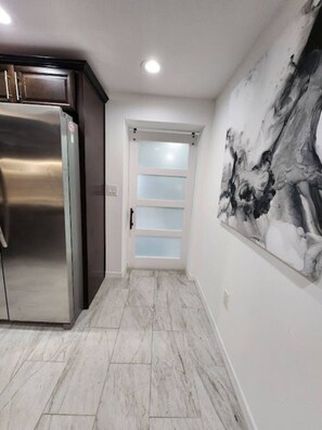 Interior - Mills House @WP. Sleeps 11 Renovated. Queen beds (Winter Park)