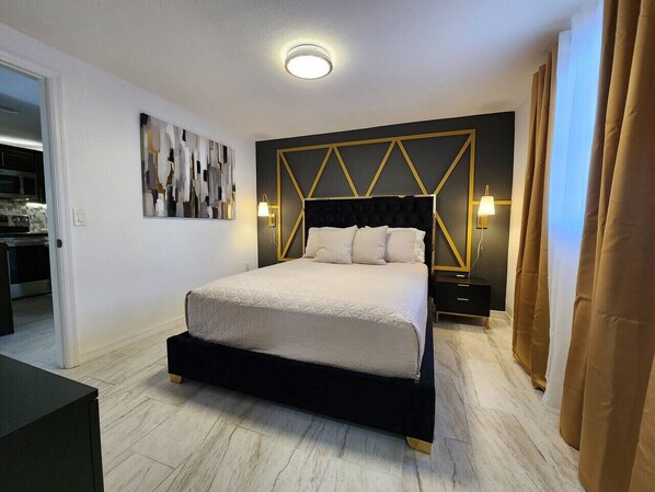 3 bedrooms, desk, iron/ironing board, travel cot