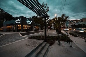 Exterior - Historical SodoHouse DT near hospitals - Sleeps 11 (Orlando)