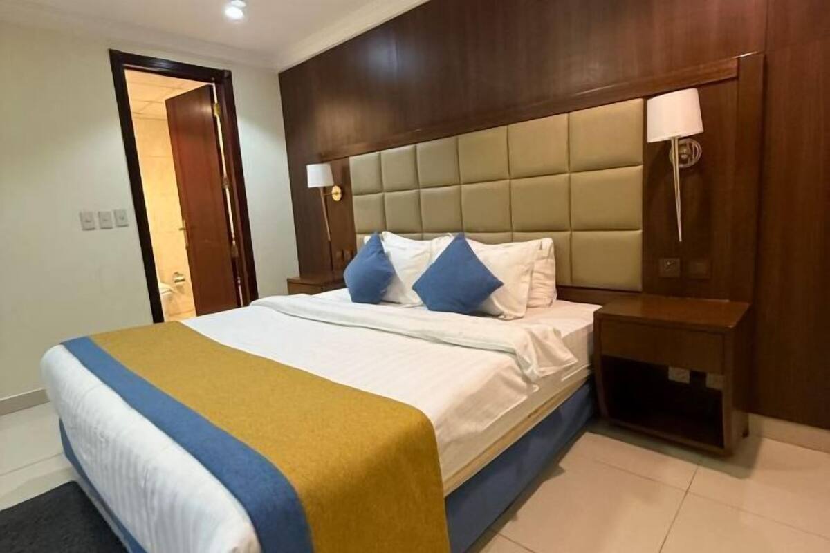 Brankas, kedap suara, Wi-Fi gratis, dan dapat diakses tamu berkursi roda