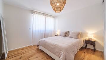 2 chambres, fer et planche Ă repasser, Wi-Fi gratuit, draps fournis