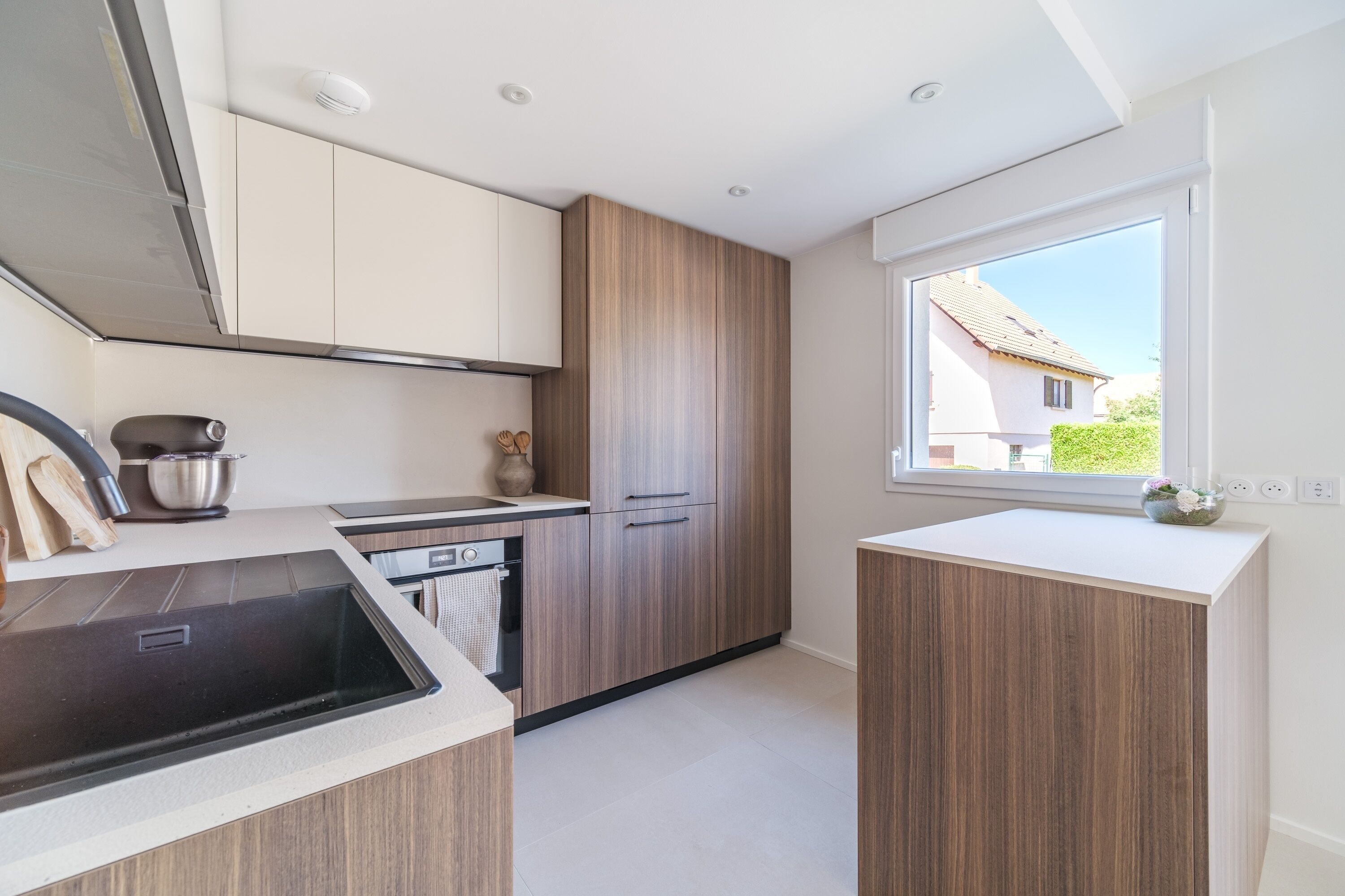 Réfrigérateur, micro-ondes, four, lave-vaisselle