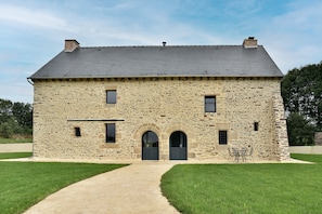 Esterni