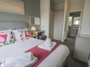 3 bedrooms, individually decorated, individually furnished, free WiFi
