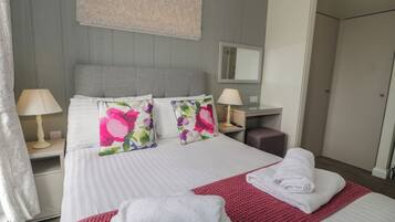 3 habitaciones, decoración personalizada y muebles diferentes