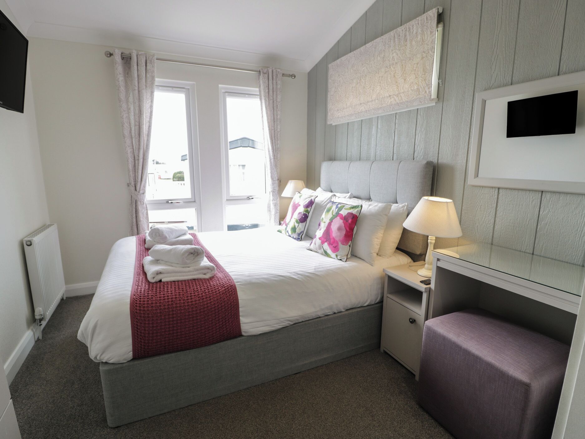 3 bedrooms, individually decorated, individually furnished, free WiFi