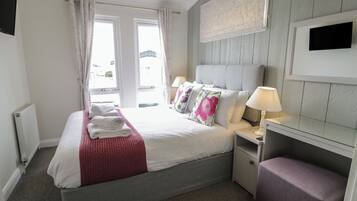 3 bedrooms, individually decorated, individually furnished, free WiFi