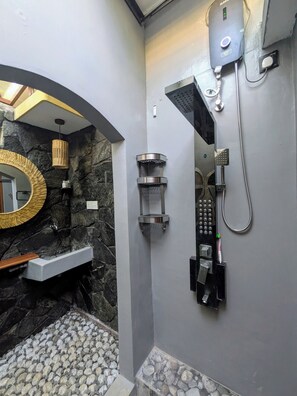 Room, 1 Bedroom, Smoking, Terrace | Bathroom