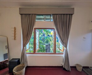Camera, 1 camera da letto, fumatori, terrazzo | Soggiorno | Libri