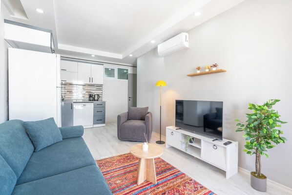 Family Apartment, 2 Bedrooms, Non Smoking, Balcony | Desk, free WiFi
