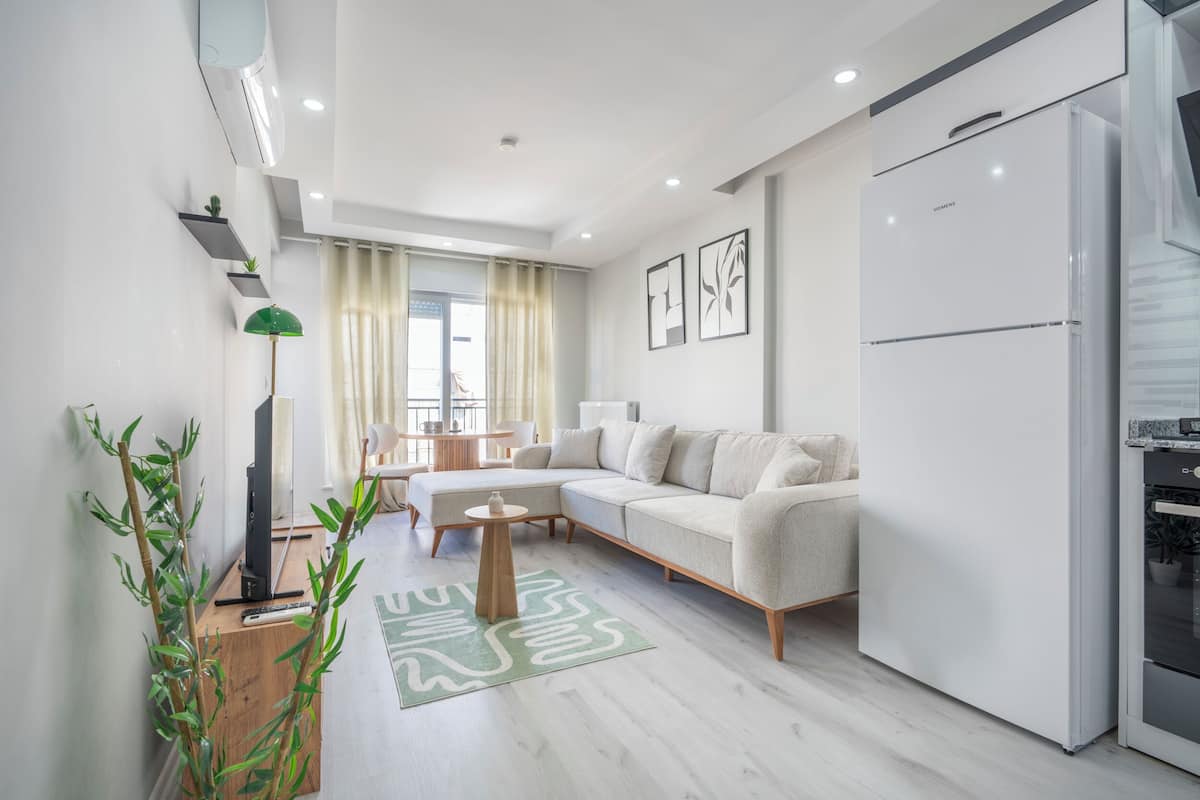 Comfort Apartment, 2 Bedrooms, Non Smoking, Balcony | Desk, free WiFi
