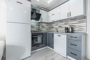 Fridge, microwave, oven, stovetop