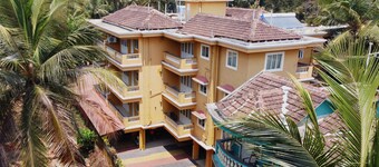 Four Seasons GuestHouse 