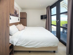 3 bedrooms, Internet
