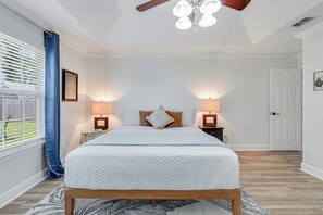 3 chambres, fer et planche à repasser, Wi-Fi gratuit, draps fournis