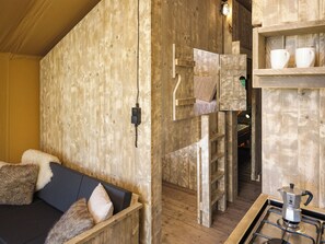 3 bedrooms, internet
