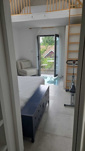 2 dormitorios, tabla de planchar con plancha, wifi y ropa de cama