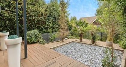 Modern Retreat in Kent Countryside