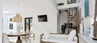 Modern & Pet Friendly Retreat in Kent Countryside