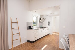 Fridge, microwave, dishwasher