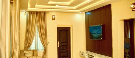 Apartamento ejecutivo, no fumadores | Zona de estar