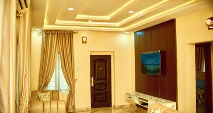 Pinefield Courts Apartmentl