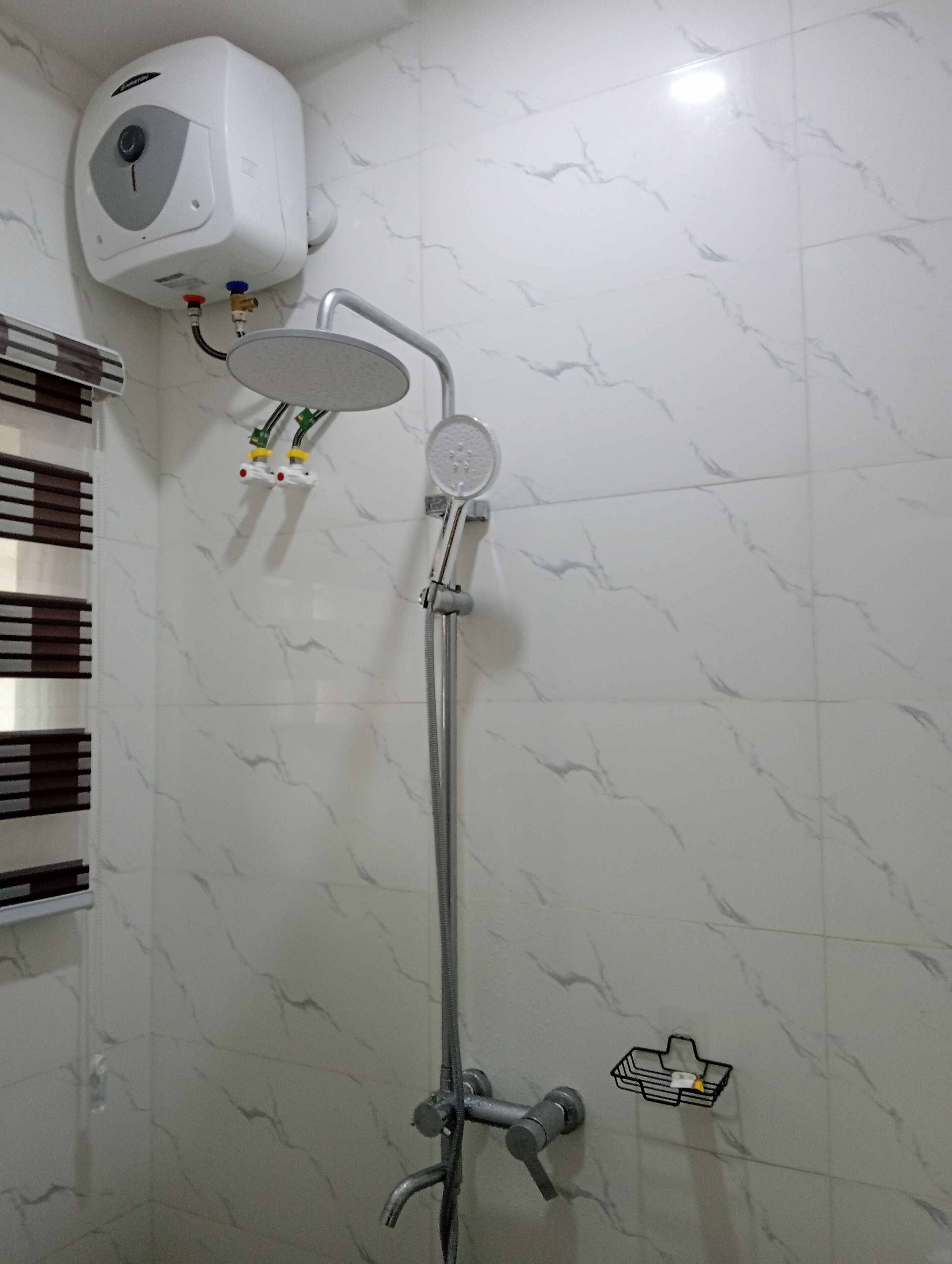 Buồng tắm vòi sen