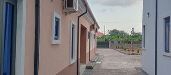 Pinefield Courts Apartmentl